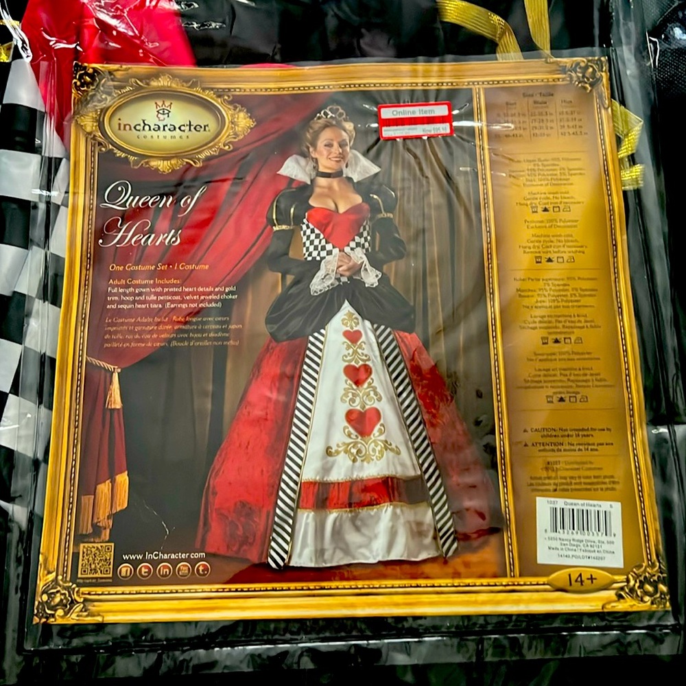 Queen of Hearts Halloween Costume